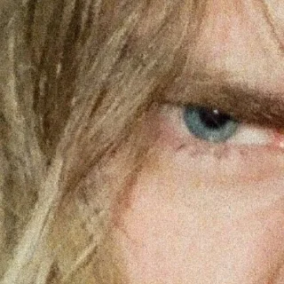 👁