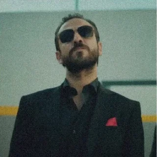 🕳