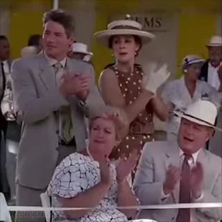 🥳
