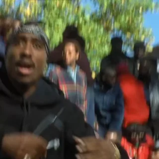 😡