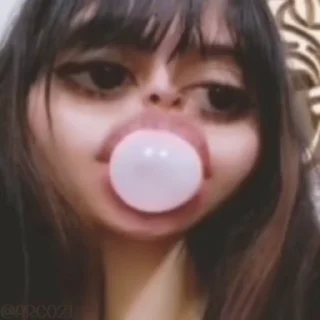 🗿