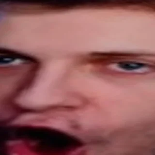 😱