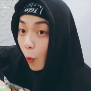 😱