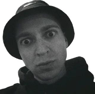 😨