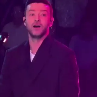 🕺