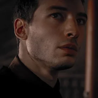 🎬