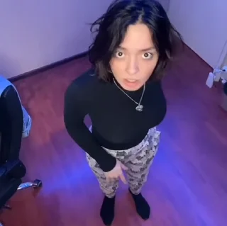 😨