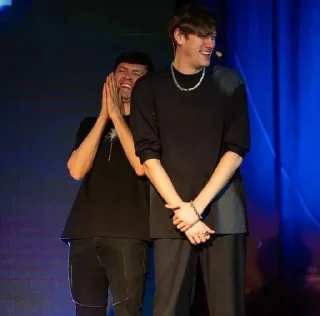 😀