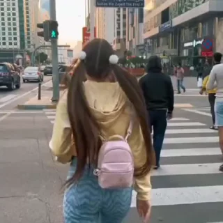 🚶