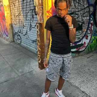 🤨