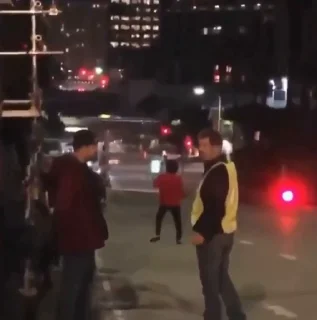 🕺