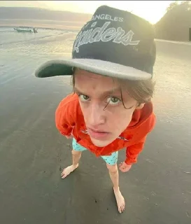 🤨