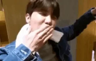 😘