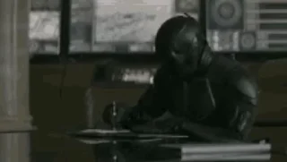📖