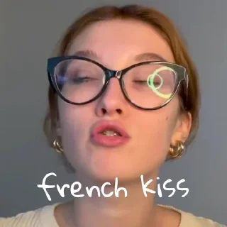 😘