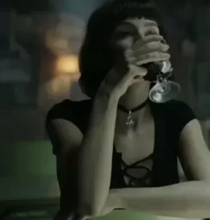 😐