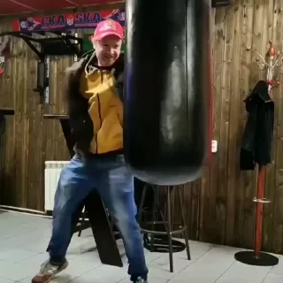 🥊