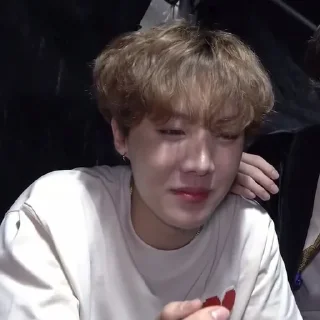 😥