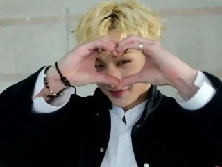 😘