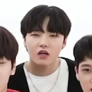 🤨