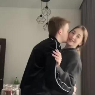 👩‍❤️‍👨