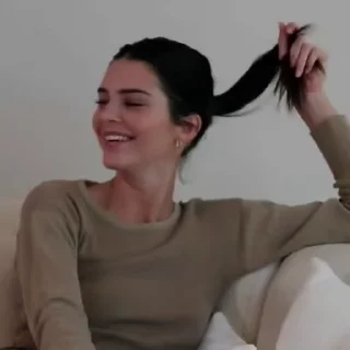 😐