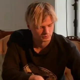 😐