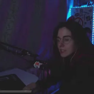 😡