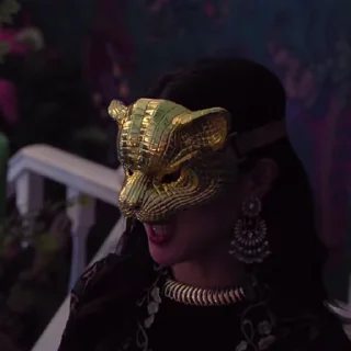 👑