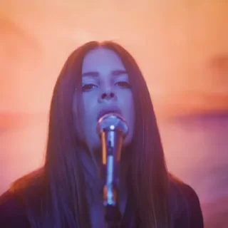 🥳