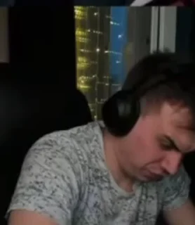 🤨