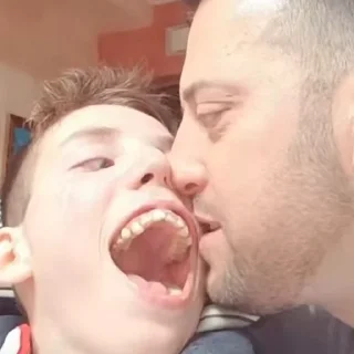 😂