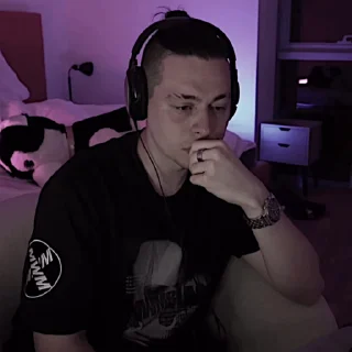 😢