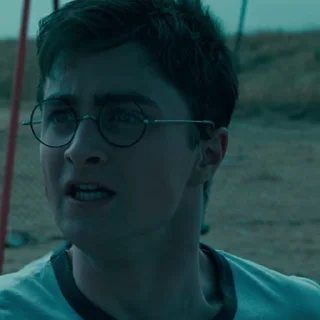 😨