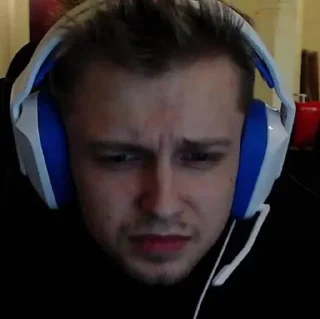😐
