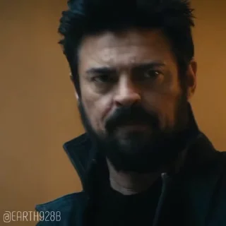 😠