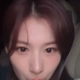 👀