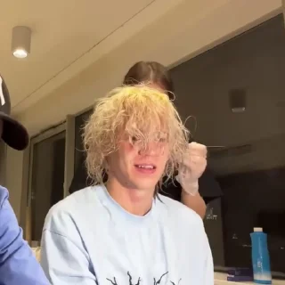 😋