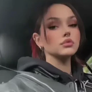😐