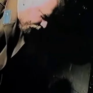 👀