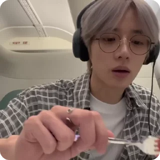Beomgyu 🥡 by @rvmiirene :: @fStikBot