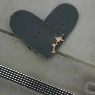 🛹