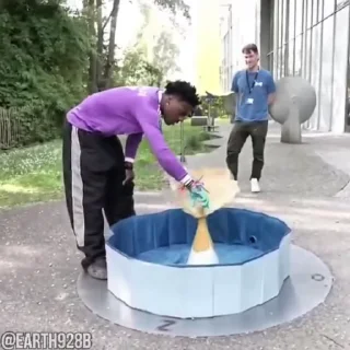 ⚡