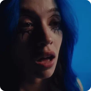 😨