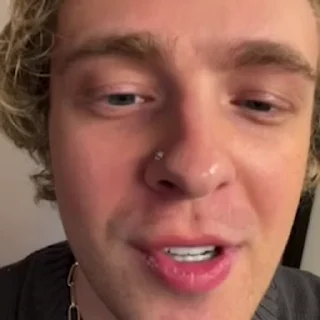 🤥