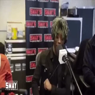 🥳