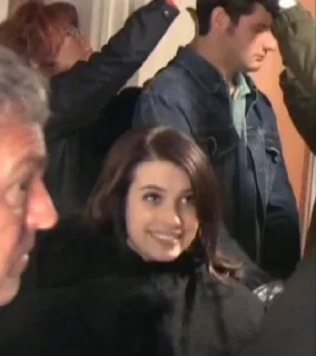 emma roberts :: @fStikBot