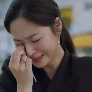 😿