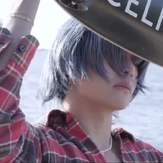 taehyung @soofmill @WeStickerbot