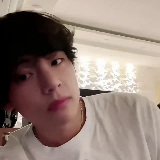 😐